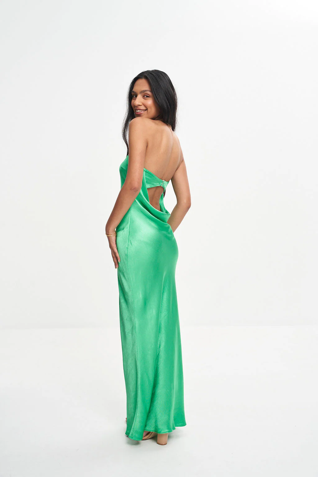 365-ThreadRentalsisanAucklanddressrentalhireserviceforballs weddings festivals more-WEB19 1080x