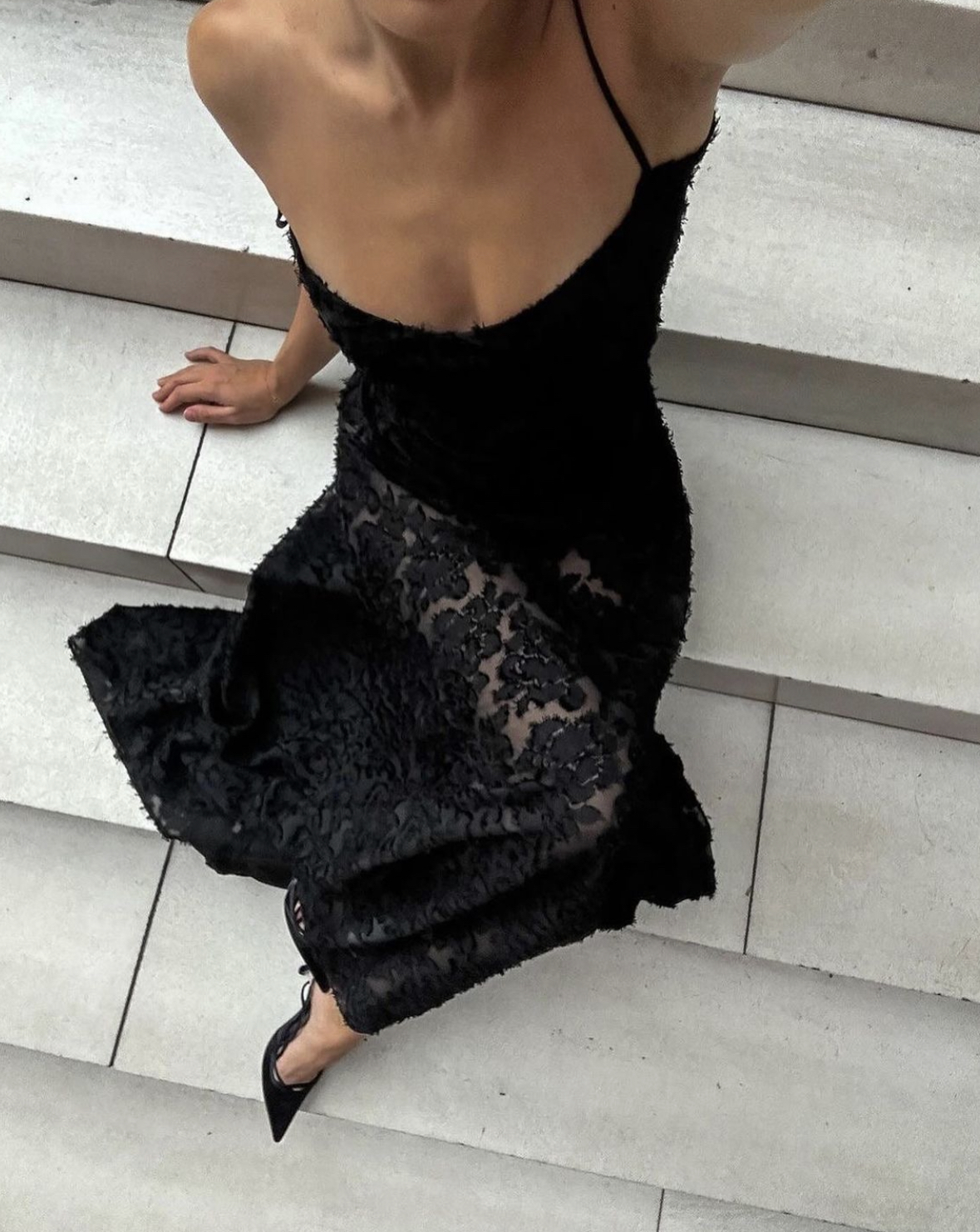 seren black floral lace back maxi dress House of CB SEREN FLORAL SHEER LACE BACK MAXI DRESS BLACK Size SMALL – Rent  a Dress