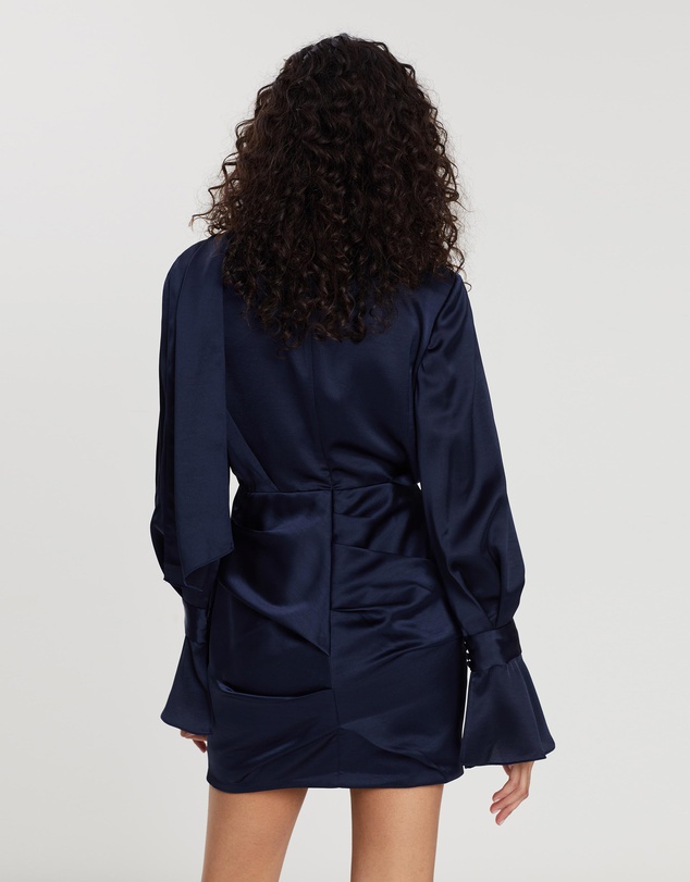 2133-http static.theiconic.com.au p acler-7984-277478-3