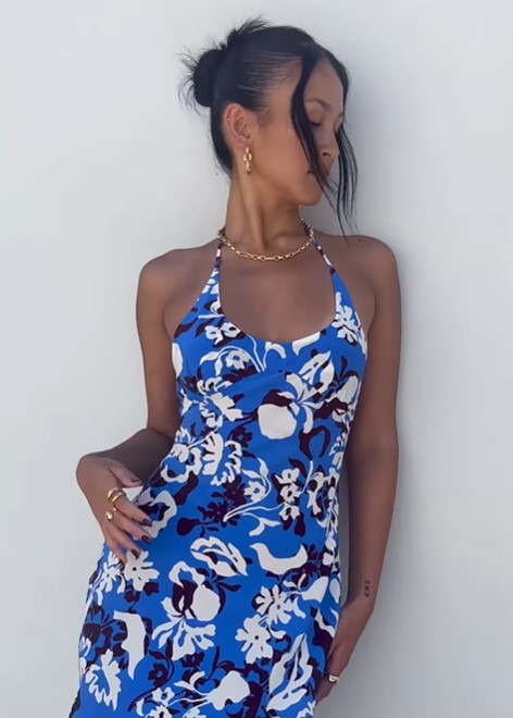 bodycon long maxi dress Slaycation One-Shoulder with Sheath fit | Maxi Sundress beautiful sweet 16 dresses Fabric:Lace - Tulle Hollys height is 156cm/51 How to Make Easy