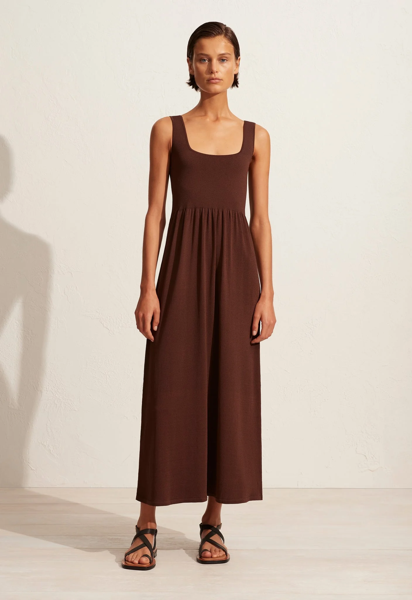 63-The-Classic-Knit-Dress Cacao 1 b349c009-f9fc-4b9f-8f42-c402607b3ccd 1440x