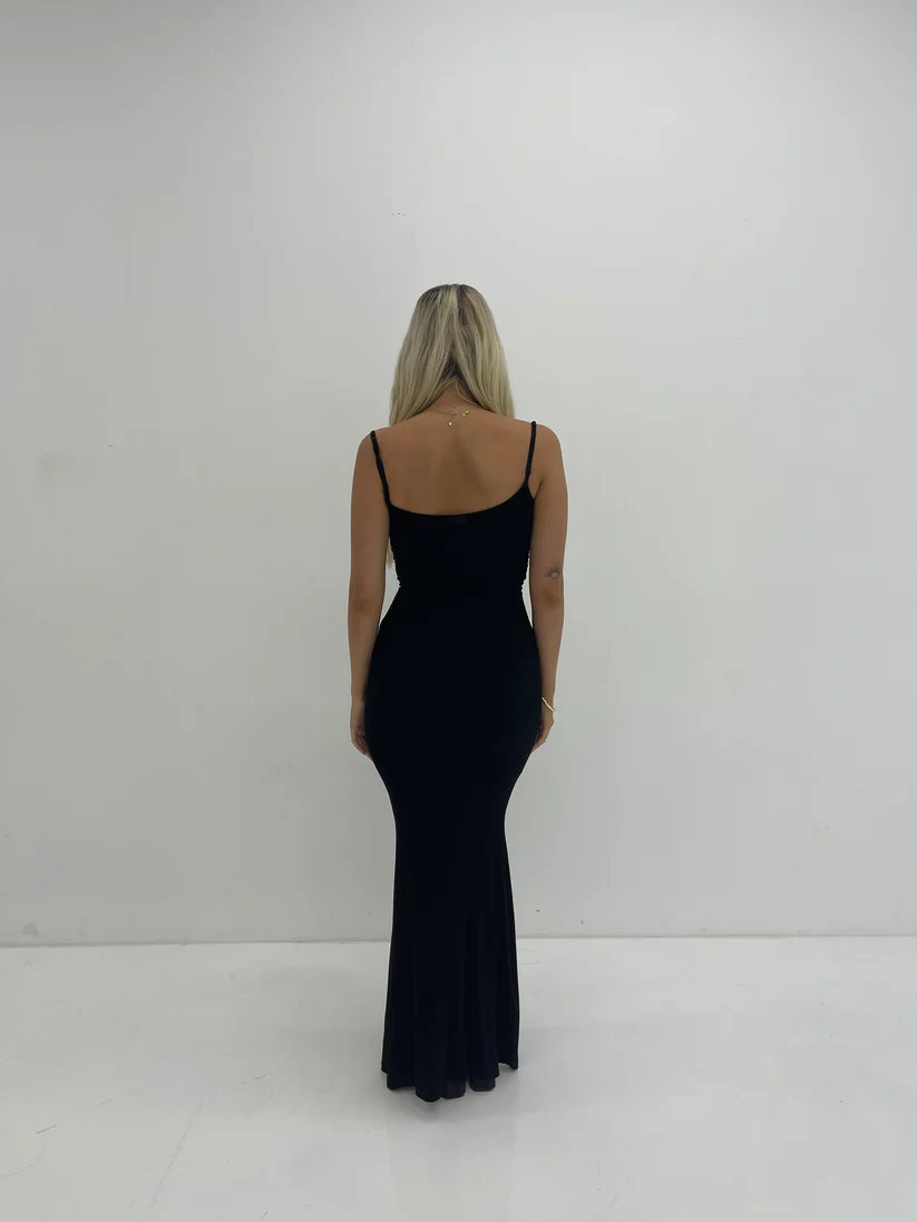 SKIMS LOUNGE SLIP DRESS IN BLACK FOR HIRE