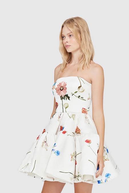 569-71EE205A-7569-4685-B3D5-966842E194EC