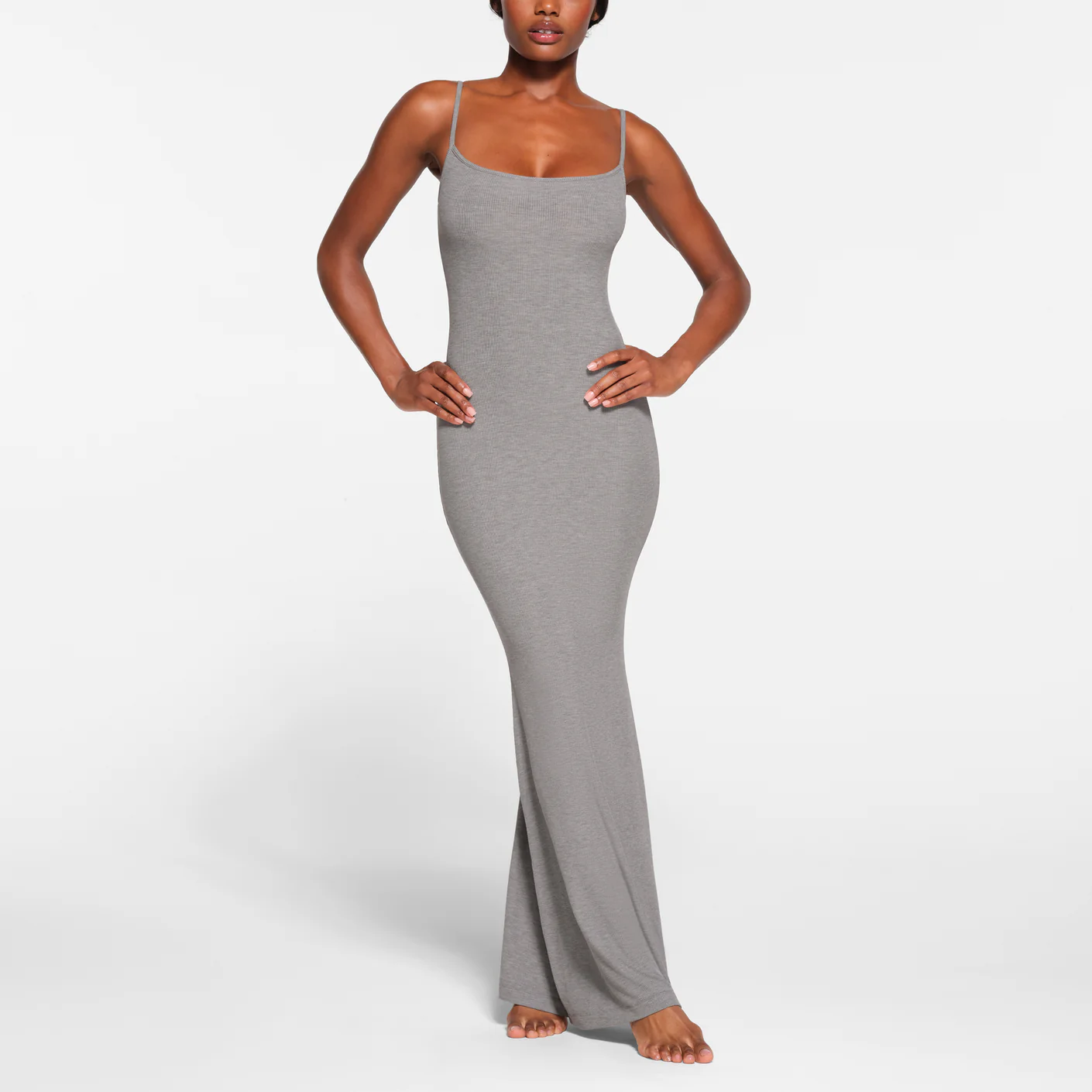 3328-AP-DRS-0596-HEG-HA-SKIMS-LOUNGEWEAR 3125-FR