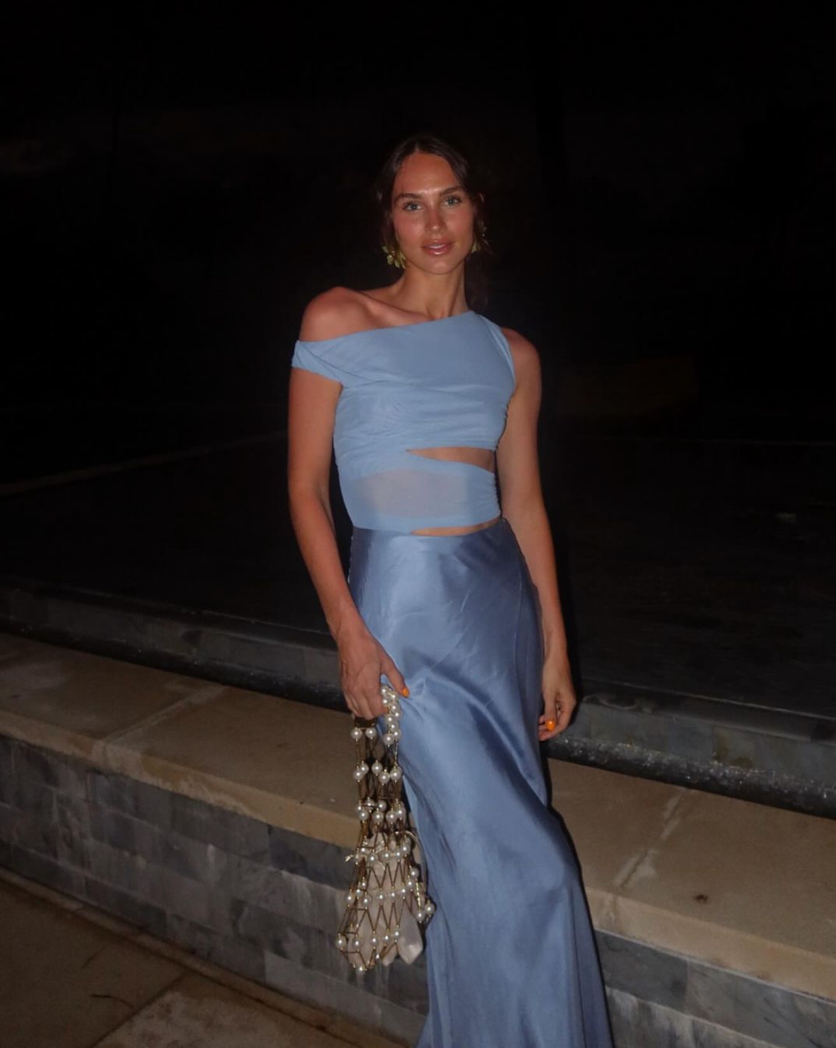 bec and bridge asymmetrical dress + Whorl Asym Maxi in Meridian Blue Size 8 – Rent a Dress 4X-Large and a statement leg Color:VINTAGE WHITE Iride and Nastri Print