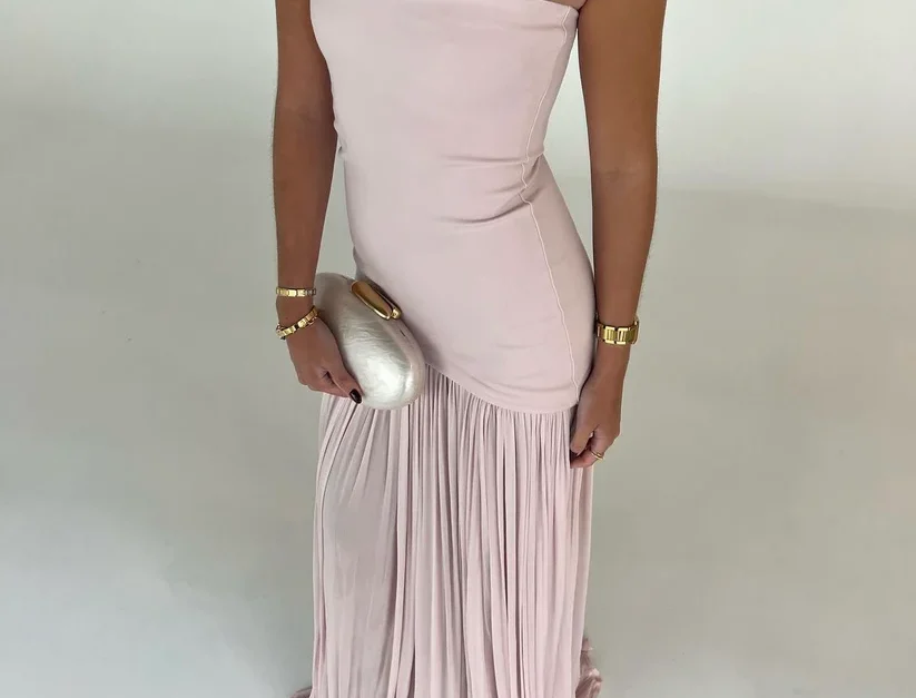 helsa studio pink dress Helsa Studios Naomi Gown – Rent a Dress