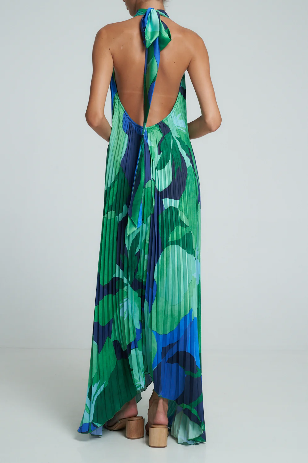 5839-ICONIC0328591CROPPED