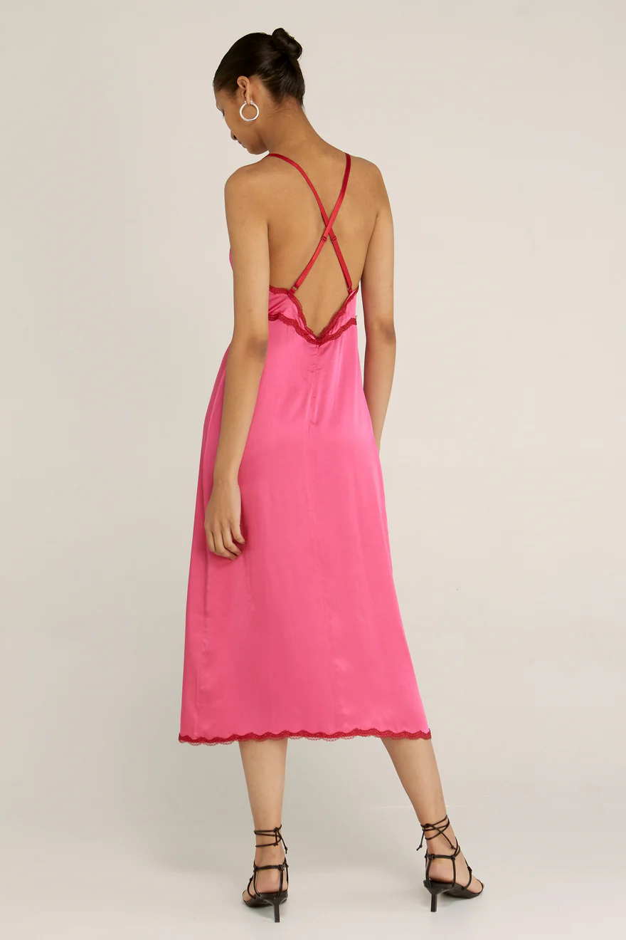 5879-edit 0001 ThirdForm 0079 Look1 880x
