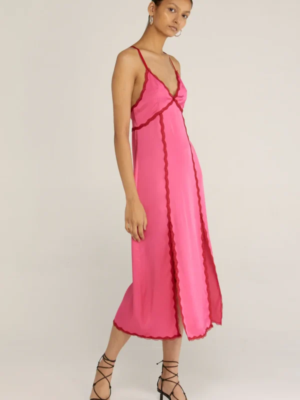 5879-edit 0004 ThirdForm 0063 Look1 880x