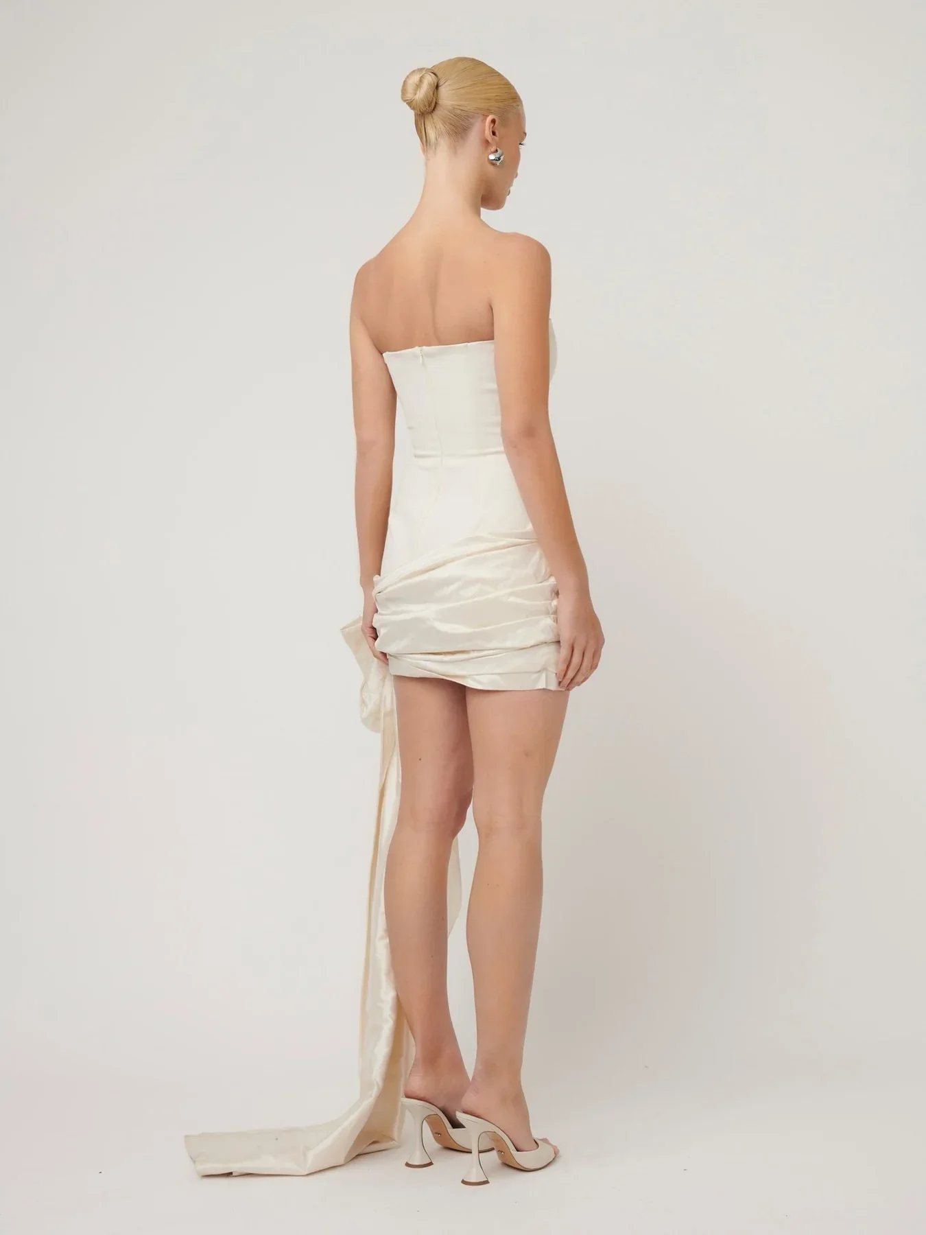 10008-nadia-mini-ivory-127491 1800x1800 af16a6e4-2cb7-4038-88dc-a791d3950249