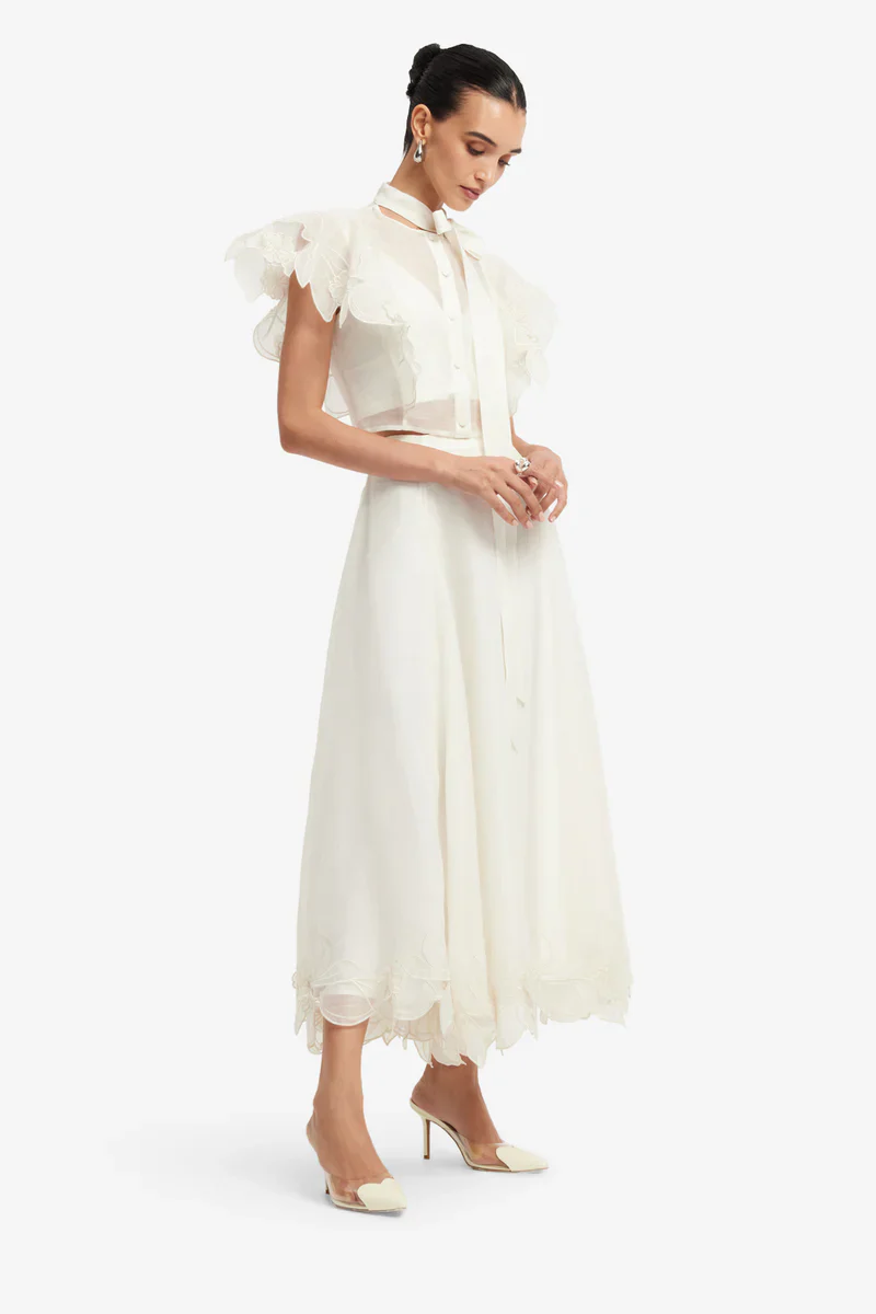 10709-LLPF260401 Jasmine-Applique-Flutter-Sleeve-Top Snow 3