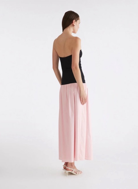626-ANNAQUAN 38 19 SP AMYRADRESS SOFTPINK EBONY 2227 RETOUCH Medium