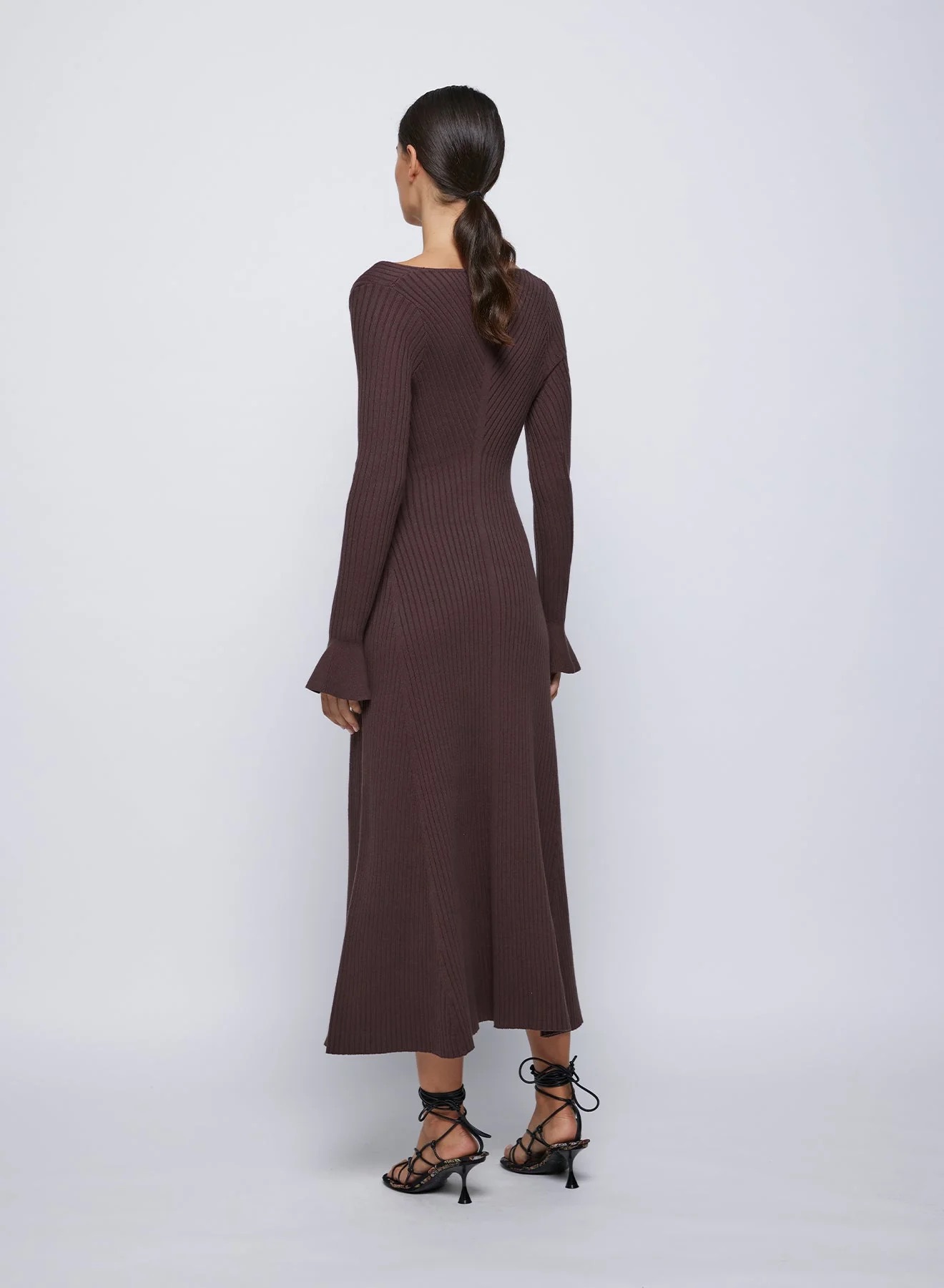 626-ANNAQUAN 39.44.DC LARISSADRESS DARKCHOCOLATE 2 1445x