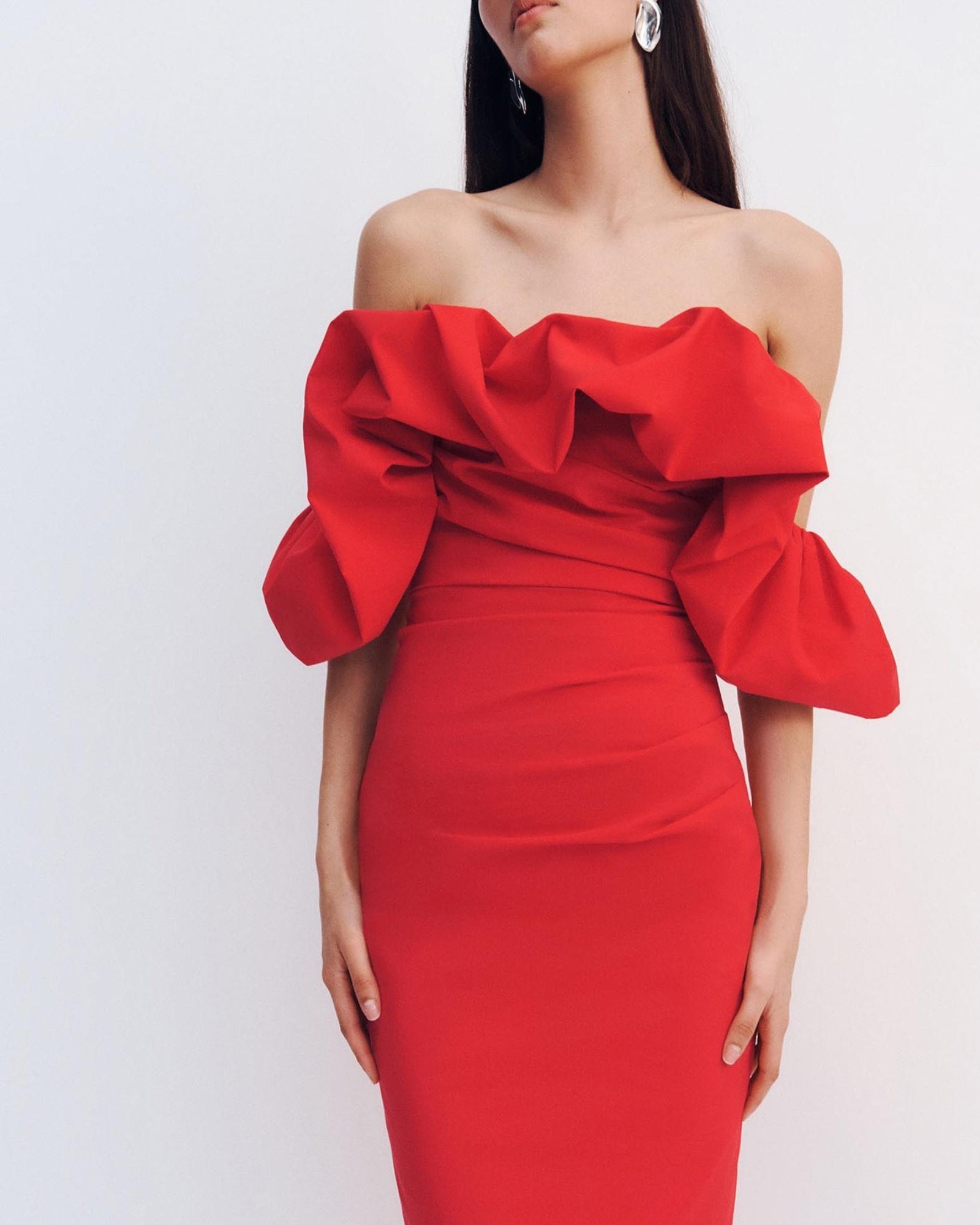 12987-shona-joy-campbell-off-shoulder-bubble-maxi-dress-04