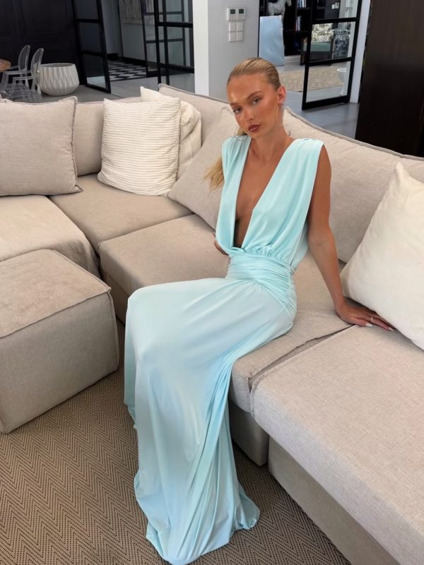 5415-hntr-esme-gown-aqua