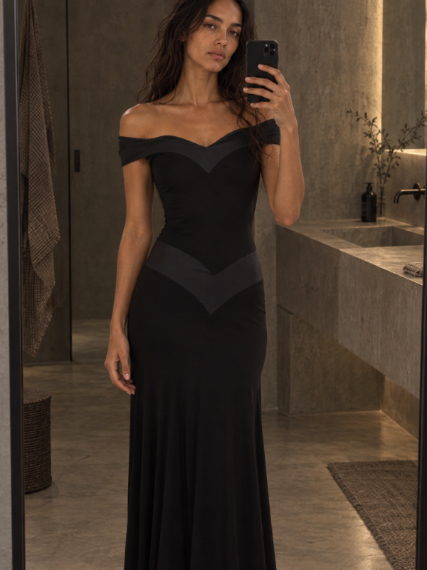 9988-Ance Gria Octavia Gown Black Hire